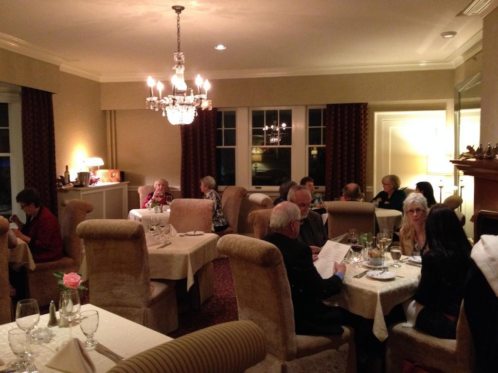 Crown Mansion Boutique Hotel & Villas Qualicum Beach Dış mekan fotoğraf