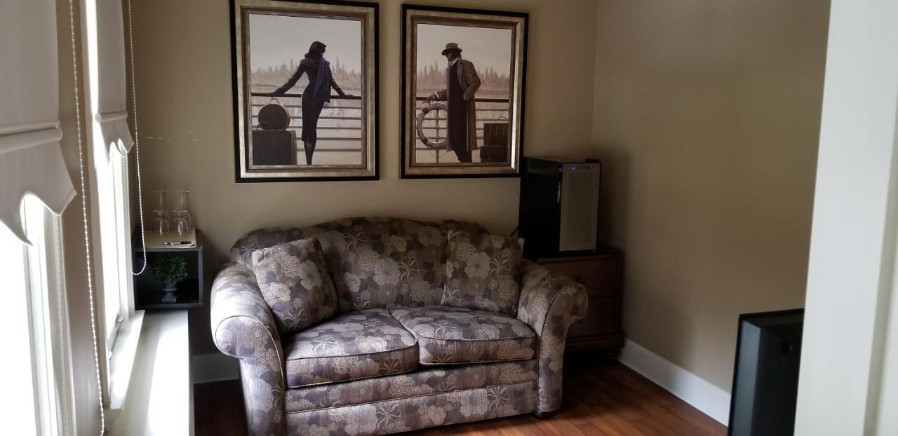 Crown Mansion Boutique Hotel & Villas Qualicum Beach Dış mekan fotoğraf
